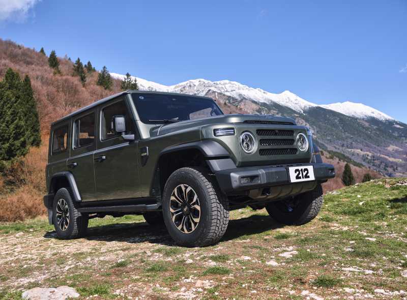 Novità - EMC 212: il nuovo e sorprendente fuoristrada firmato Menardi Auto Group 2 EMC 212 spirito offroad 4x4